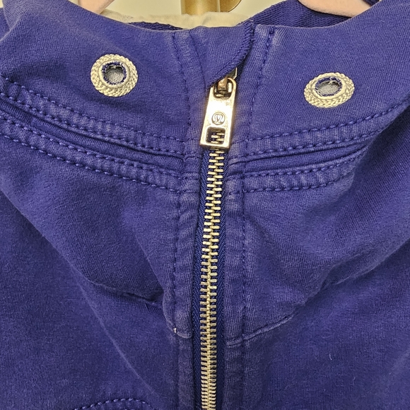 lululemon athletica Deep Blue Utility Jacket - Picture 4 of 9